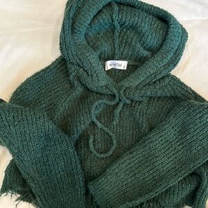 Graffiti freyed hem hunter green knit crop sweater